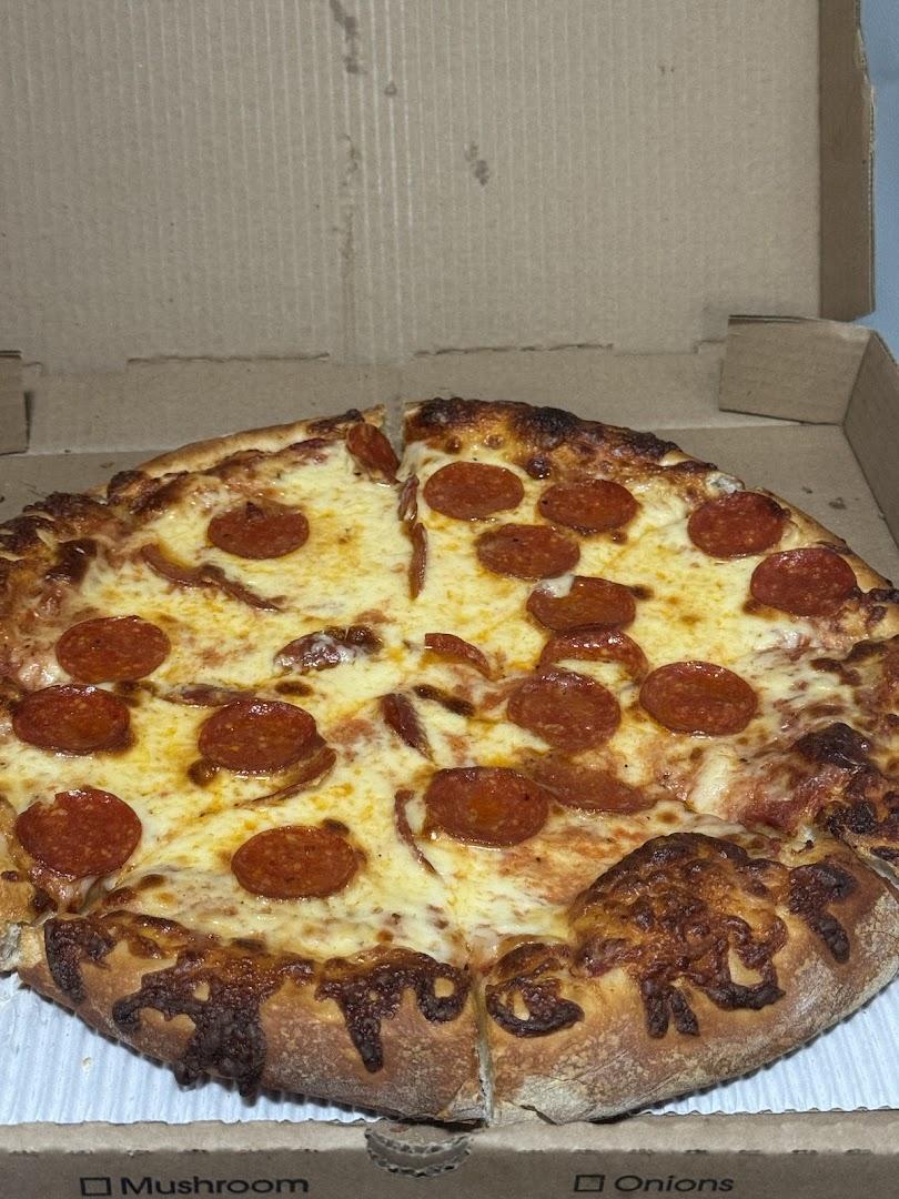 Main Street Pizza and Ribs.